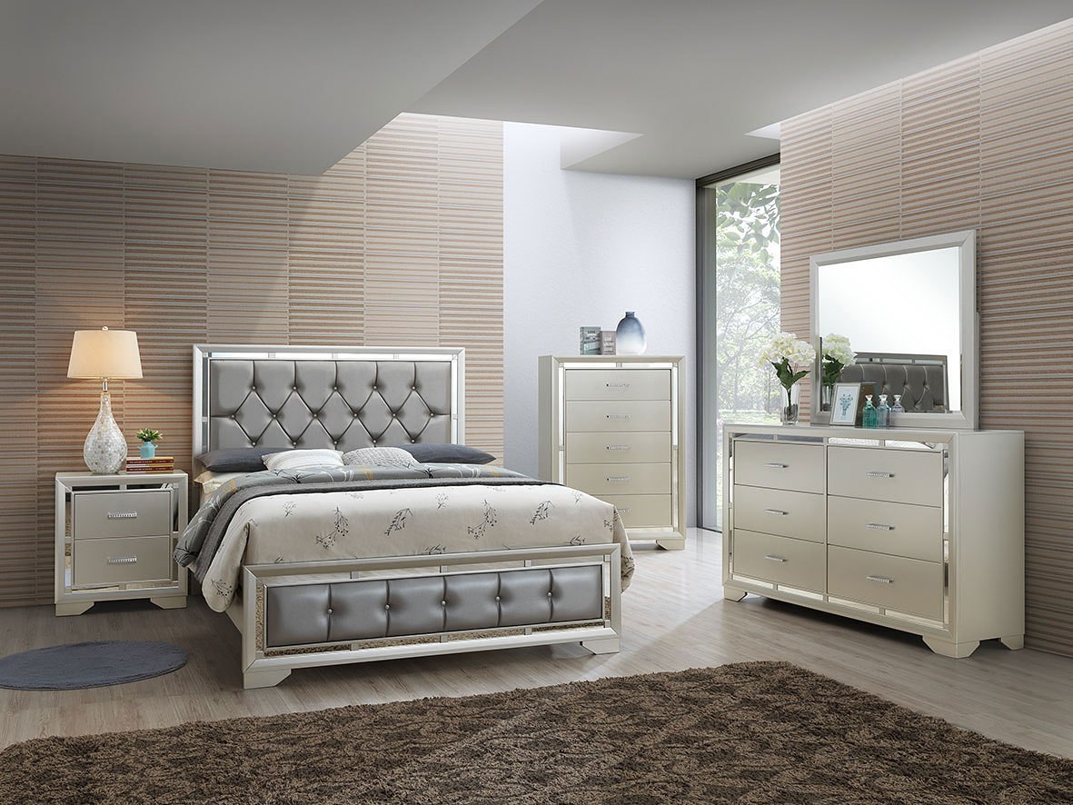 Lorenzo Panel Bedroom Set by Standard Furniture 