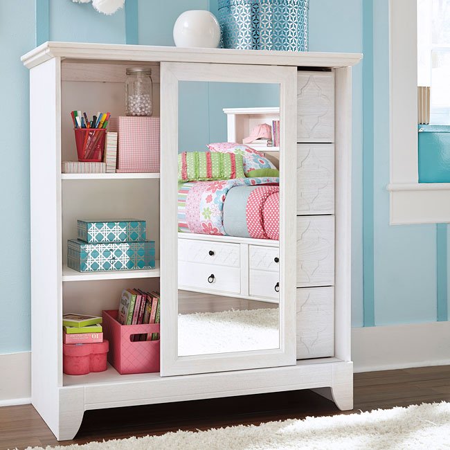 Iseydona Dressing Chest by Signature Design by Ashley FurniturePick