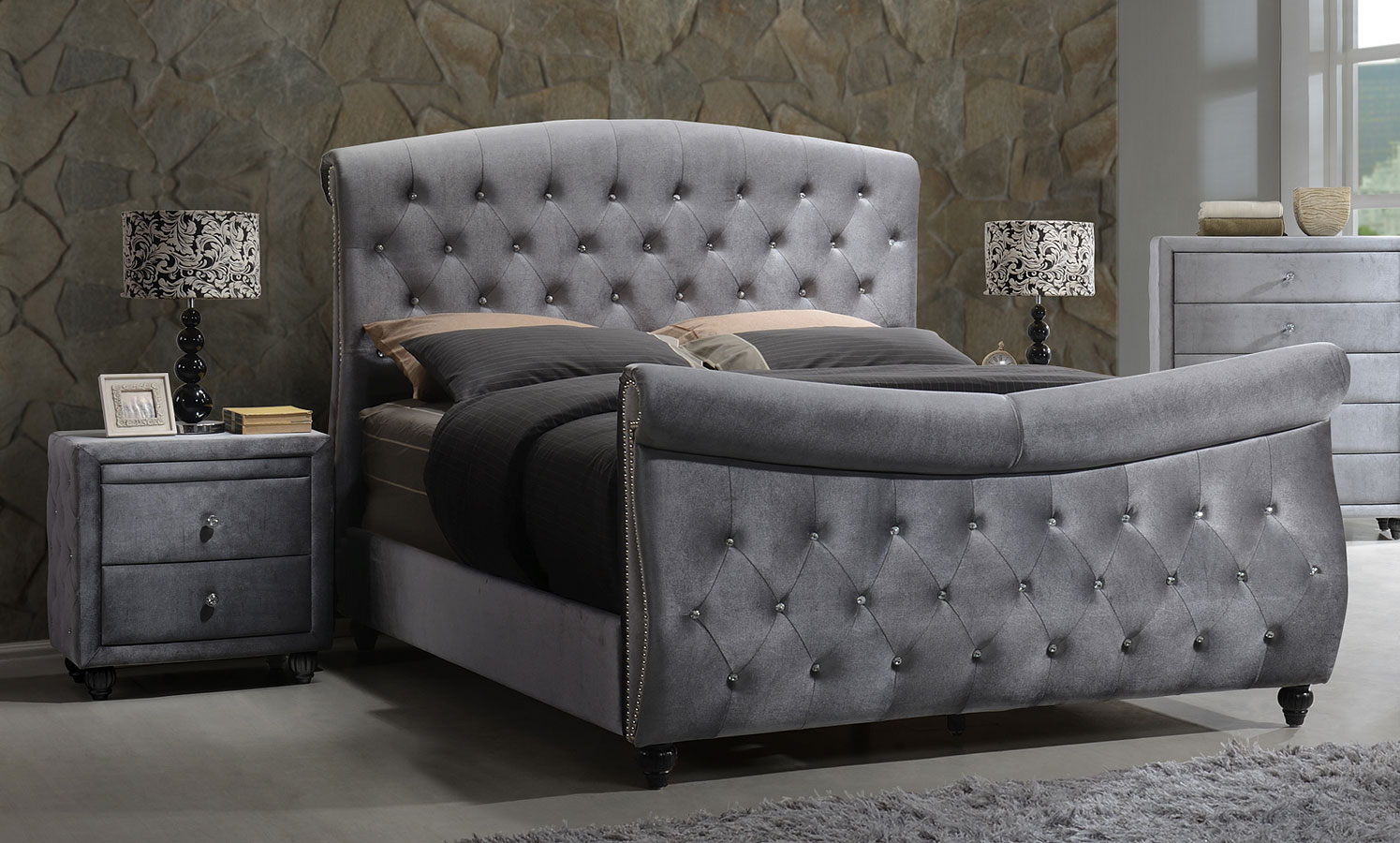 Hudson Upholstered Sleigh Bed (Grey) by Meridian Furniture FurniturePick