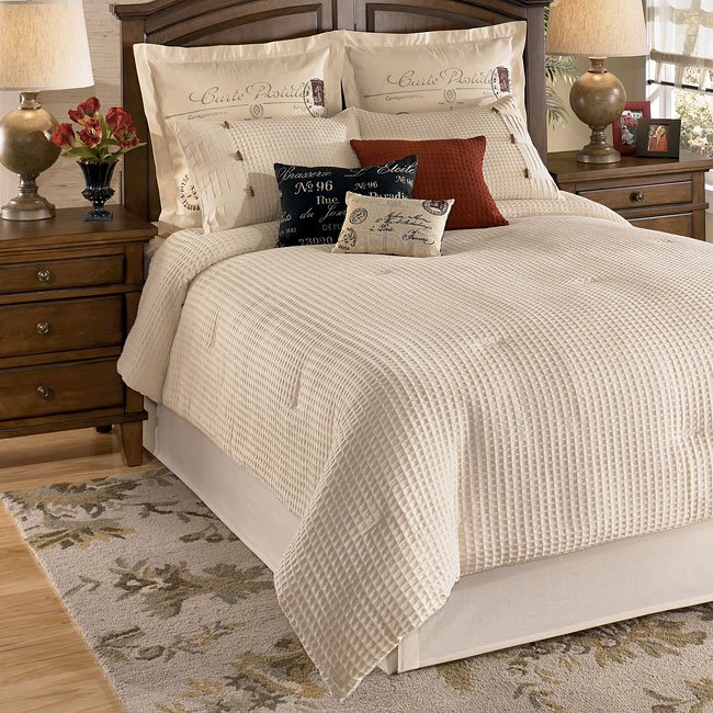 Escondido Natural Bedding Set Signature Design by Ashley Furniture