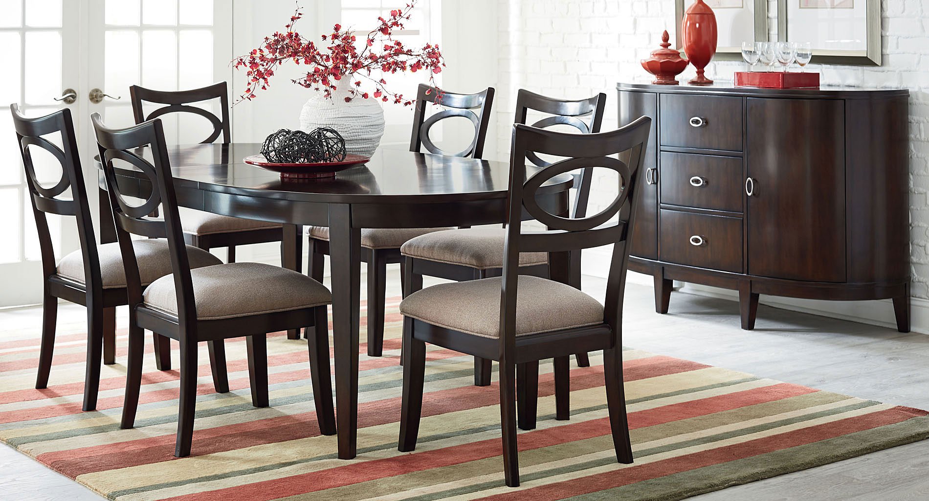 Kincaid Dining Room Set / Krinden Counter Height Dining Room Set Signature Design, 1 ... - Gathering house collection celebrates the marriage of shaker and contemporary with clean lines, perfect balance and rich satin finishes.