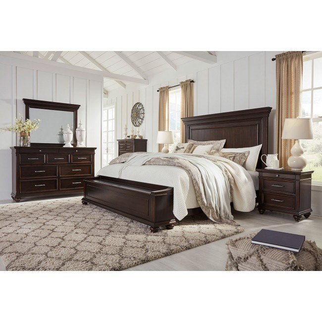 Brynhurst Storage Bedroom Set