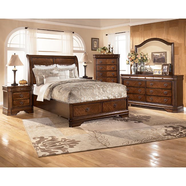 Hamlyn Storage Bedroom Set