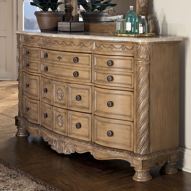 South Coast Poster Canopy Bedroom Set Signature Design by Ashley